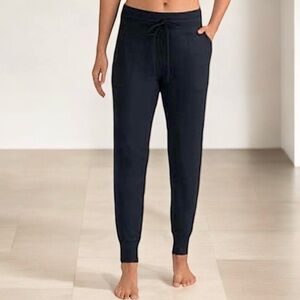 NWOT Lolë Lounge Jogger